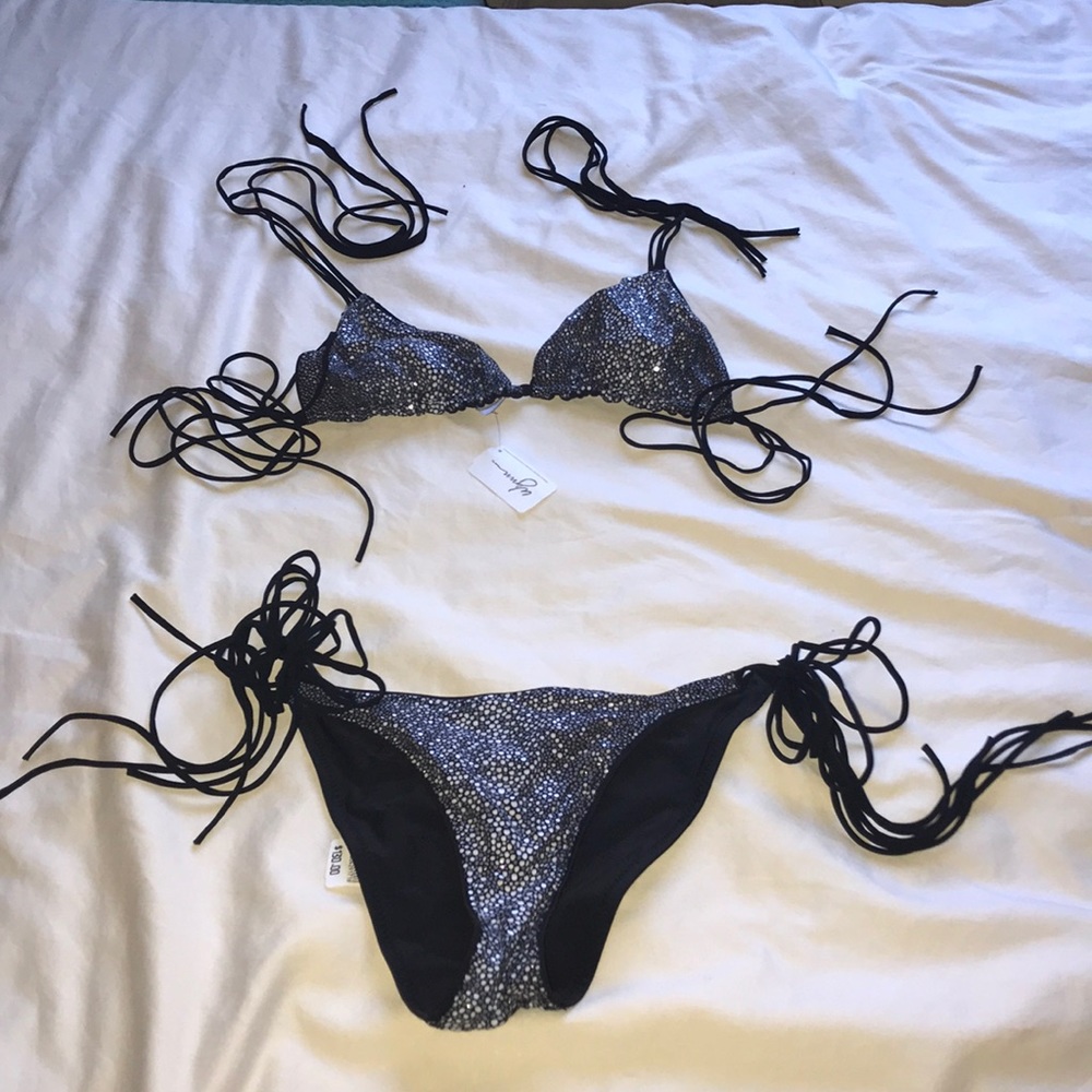 Belusso Black/Grey Print Reversible Bikini Size L